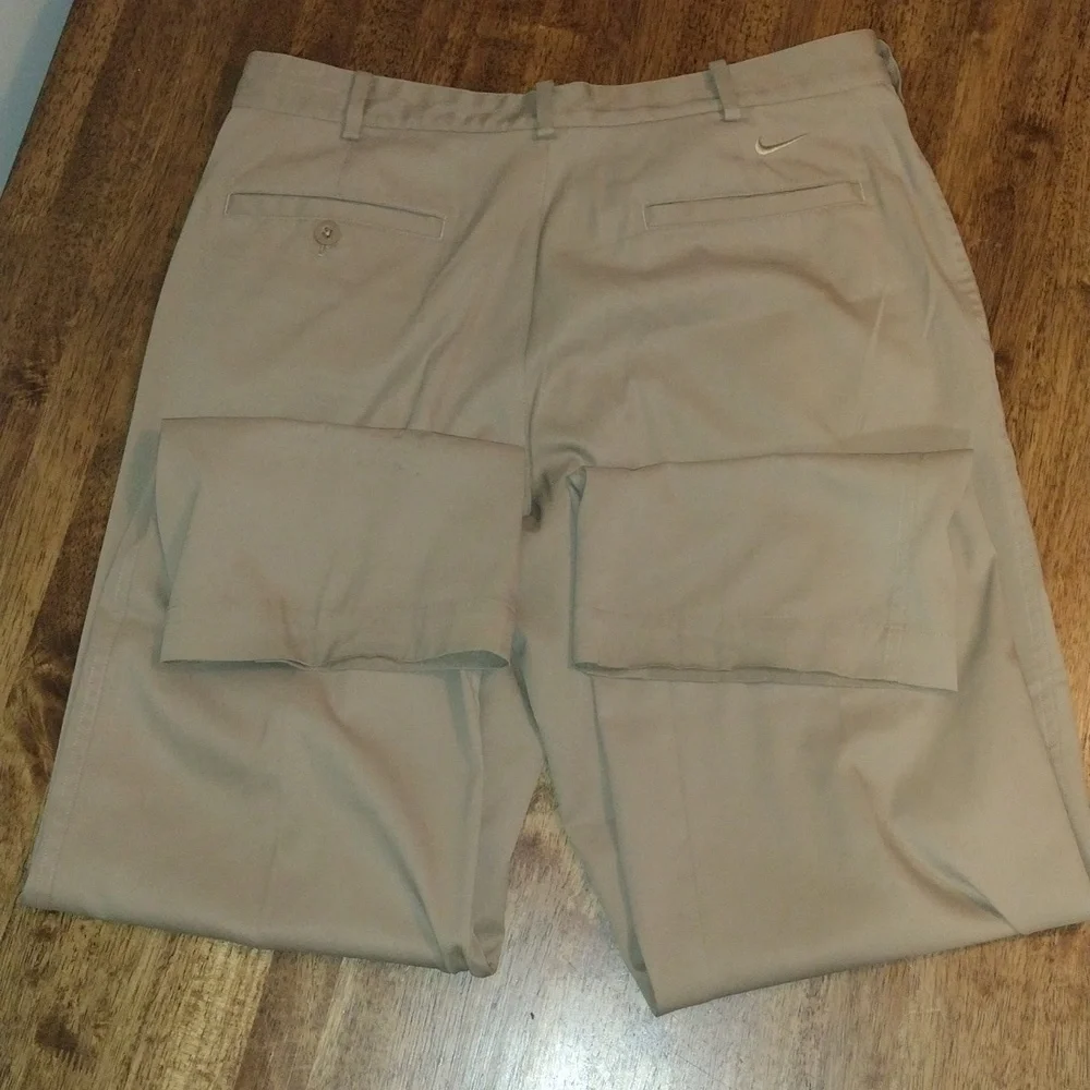 Nike Golf Pants Men 32x30 DriFit Lightweight  Poly Blend Stretch